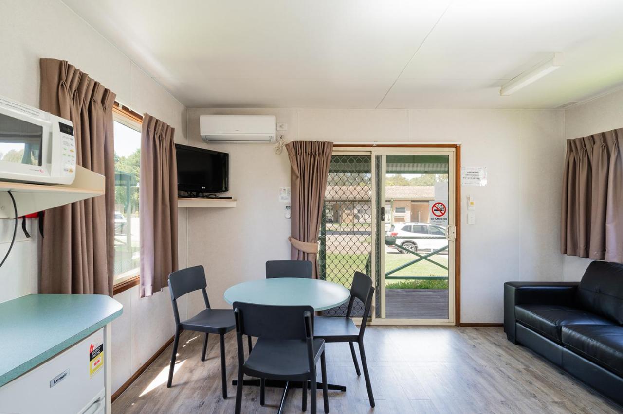 Gundagai Cabins & Tourist Park Exterior foto